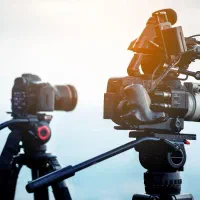 استخدام تدوینگر و فیلمبردار