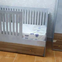 تخت خواب، تخت نوزاد، میزتحریر، میز آرایش،|تخت و سرویس خواب|آستارا, |دیوار