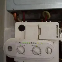 تعمیر آبگرمکن و پکیج/  وسایل برقی /یخچال/لباسشویی