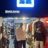 فروشنده پوشاک(خانم-آقا)