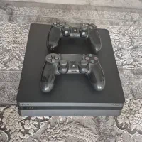 دستگاه ps4 slim 1T کارکرده دو دسته اورجینال