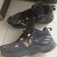 کفش خارجی کارکرده با اصالت|کیف، کفش، کمربند|بومهن, |دیوار