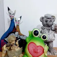 ۴ عدد مجسمه