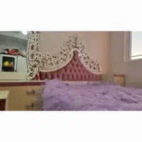 تخت و دراور و آینه و سه عدد پاتختی