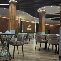 کافه رستوران. سالن کار