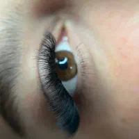 خدمات اکستنشن مژه و لیفت