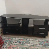 سلام یک عددمیزتلوزیون شیشه ای