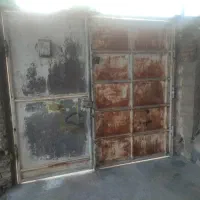 درب بزرگ حیاط