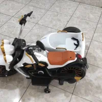 موتور شارژی سالم اکبند ۸دستگاه مناسب شهربازی|اسباببازی|تهران, گلستان (شهرک راه آهن)|دیوار