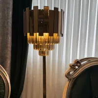 آباژور کنار سالنی آینه ای کریستال