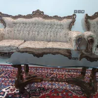 مبل کلاسیک زیبا سالم در حد نو