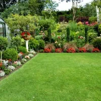 شخم زدن باغها محوطه تعویض خاک وباغبانی|خدمات باغبانی و درختکاری|شیراز, گویم|دیوار