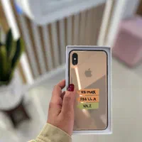 ایفونXS Max