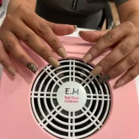 خدمات آرایشگری.ناخن|خدمات آرایشگری و زیبایی|زنجان, |دیوار