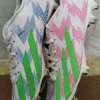 کفش  فوتبال چمنی