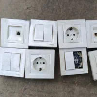 ۸ عدد کلید و پریز مارک اشنایدر ساخت انگلیس،