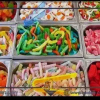 فروشنده خانم