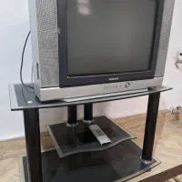 فروش یک دست مبلمان و میزو تلویزیون سالم فروش فوری|تلویزیون و پروژکتور|شاهین‌شهر, عطار|دیوار