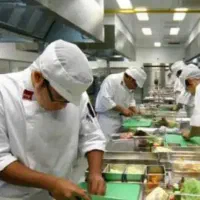 کارگر ساده و فنی با جای خواب و وعده غذایی|استخدام صنعتی، فنی، مهندسی|تبریز, |دیوار