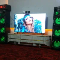 تلویزیون ۵۰ اینج فورکی