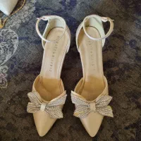 تعدادی کفش مجلسی ب رنگ کرم 36و38طلایی38نقره ای39
