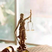 وکیل پایه یک دادگستری