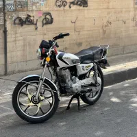 موتور هوندا ۱۲۵ سفید صدفی