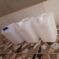 دبه ۵ لیتری سالم در حدنو|ظروف نگهدارنده، پلاستیکی، یک‌بارمصرف|قم, شاد قلی|دیوار