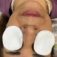 ناخن وفشیال وپارافین دست وپدیکور