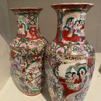 یک جفت گلدان چینی قدیمی