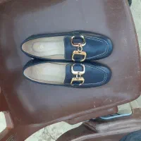 یک جفت کفش|کیف، کفش، کمربند|مسجد سلیمان, |دیوار