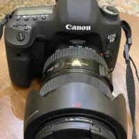 دوربین عکاسی کانن 5Dmarkiii با لنز ۴۲ ۱۰۵ آکبند|دوربین عکاسی و فیلم‌برداری|قم, قلعه یزدیها|دیوار