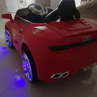 ماشین شارژی دو موتوره سالم وتمیز