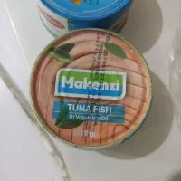 تن ماهی دانه هفتاد. فقط تماس