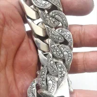 دستبند نقره قلمزنی سنگین