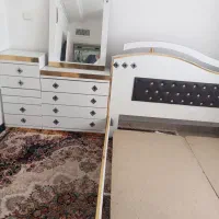 تخت دو نفره سالم به همراه تشک