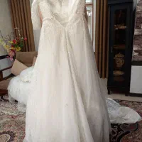 لباس عروس|لباس|گلوگاه, |دیوار