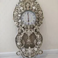 ساعت دیواری همراه با جعبه
