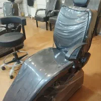 تعدادی وسایل آرایشگاه زنانه در حد نو کم کارکرد