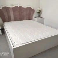 تخت خواب و تشک و پا تختی