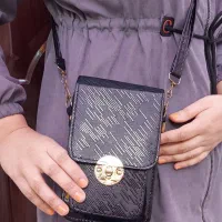 کیف گمشده آکهی بخونید لطفا