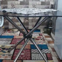 میز‌‌نهارخوری‌‌شیشه‌ای