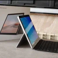 سرفیس go 2 با جعبه