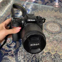 دوربین نیکون Nikon D7100 با لنز 18-140mm و‌سه پایه|دوربین عکاسی و فیلم‌برداری|تهران, امامت|دیوار