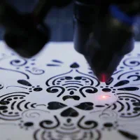 خدمات برش پلکسی ،ام دی اف،پارچه،چرم، ابر