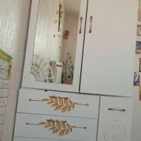 کمد آینه دار در حد نو ۱۰ میلیون مقطوع