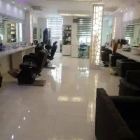 آرایشگاه با ۲۰ سال سابقه/براصلی کاشانی/با جواز|اجارهٔ دفتر کار، اتاق اداری، مطب|تهران, جنت‌آباد جنوبی|دیوار