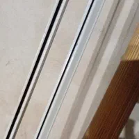 دوتا چوب پرده معمولی یک چوب پرده سلطنتی