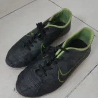 کتونی فوتبال مخصوص زمین چمن