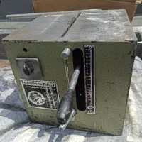 یک دستگاه اره آلمینییوم